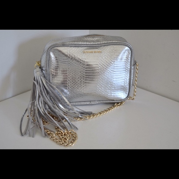 Victoria’s Secret cross body bag - Picture 7 of 8